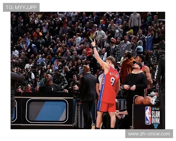 全明星周末单项赛现场,利拉德带伤完成关键三分投射 全明星周末单项赛现场,利拉德带伤完成关键三分投射