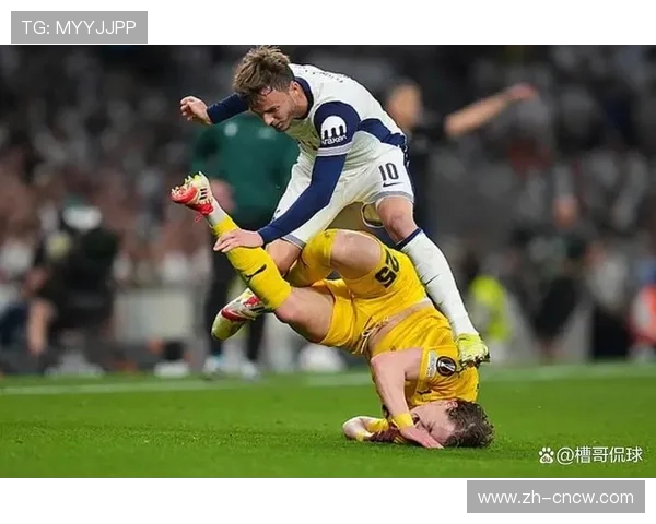 博德闪耀人工草皮主场对比赛结果影响引发竞技公平讨论 博德闪耀人工草皮主场对比赛结果影响引发竞技公平讨论